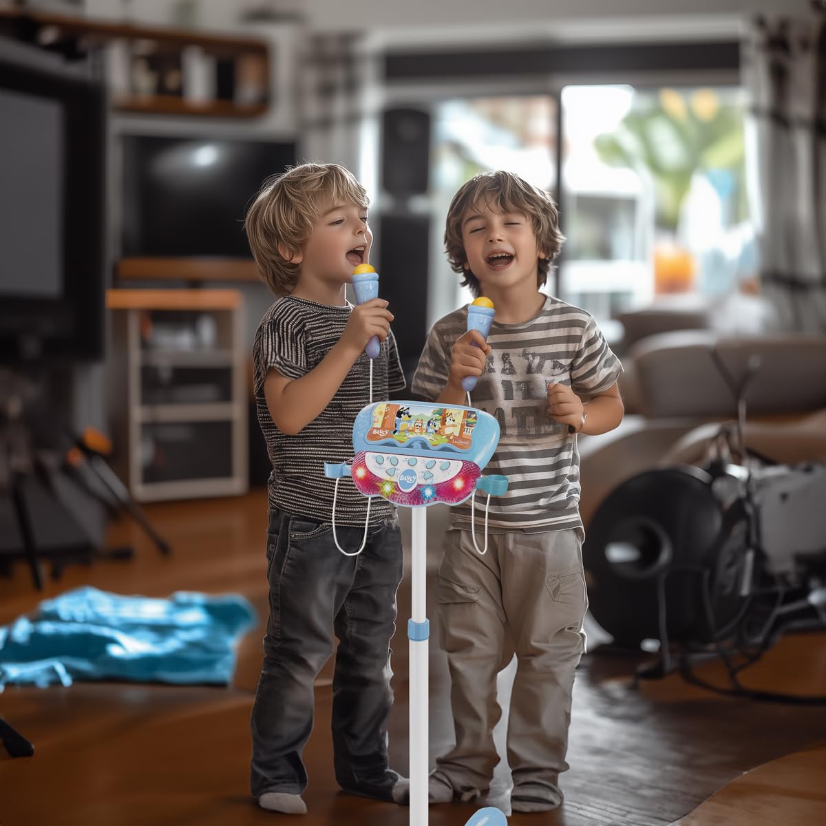 lexibook-bluey-karaoke-altavoz-luminoso-con-2-micr-fonos-s160by image 3